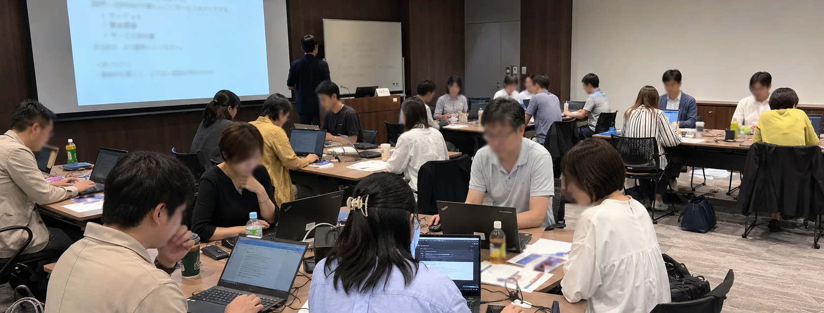 コンサルティング企業D社の研修風景